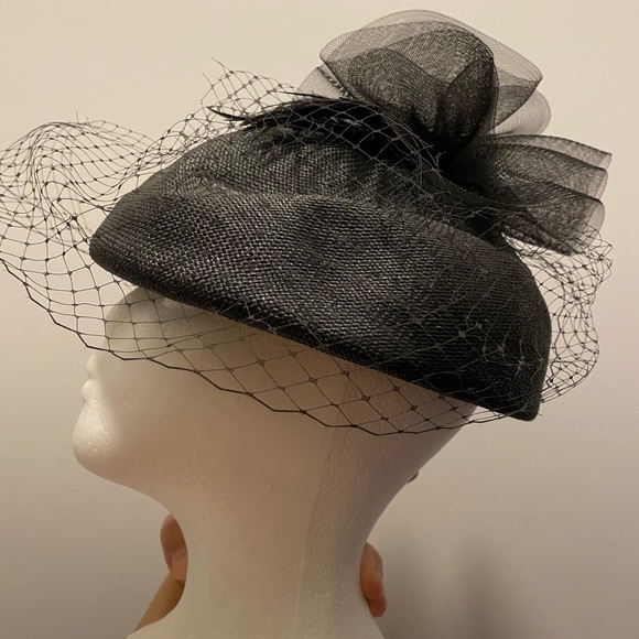 Vintage Ladies Black Pin-Up Hat With Veil (see description) - Picture 4 of 7